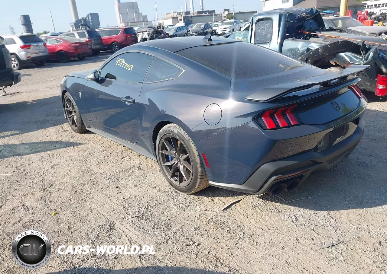 2025 Ford Mustang Dark Horse VIN:1FA6P8R07S5500594 - 3