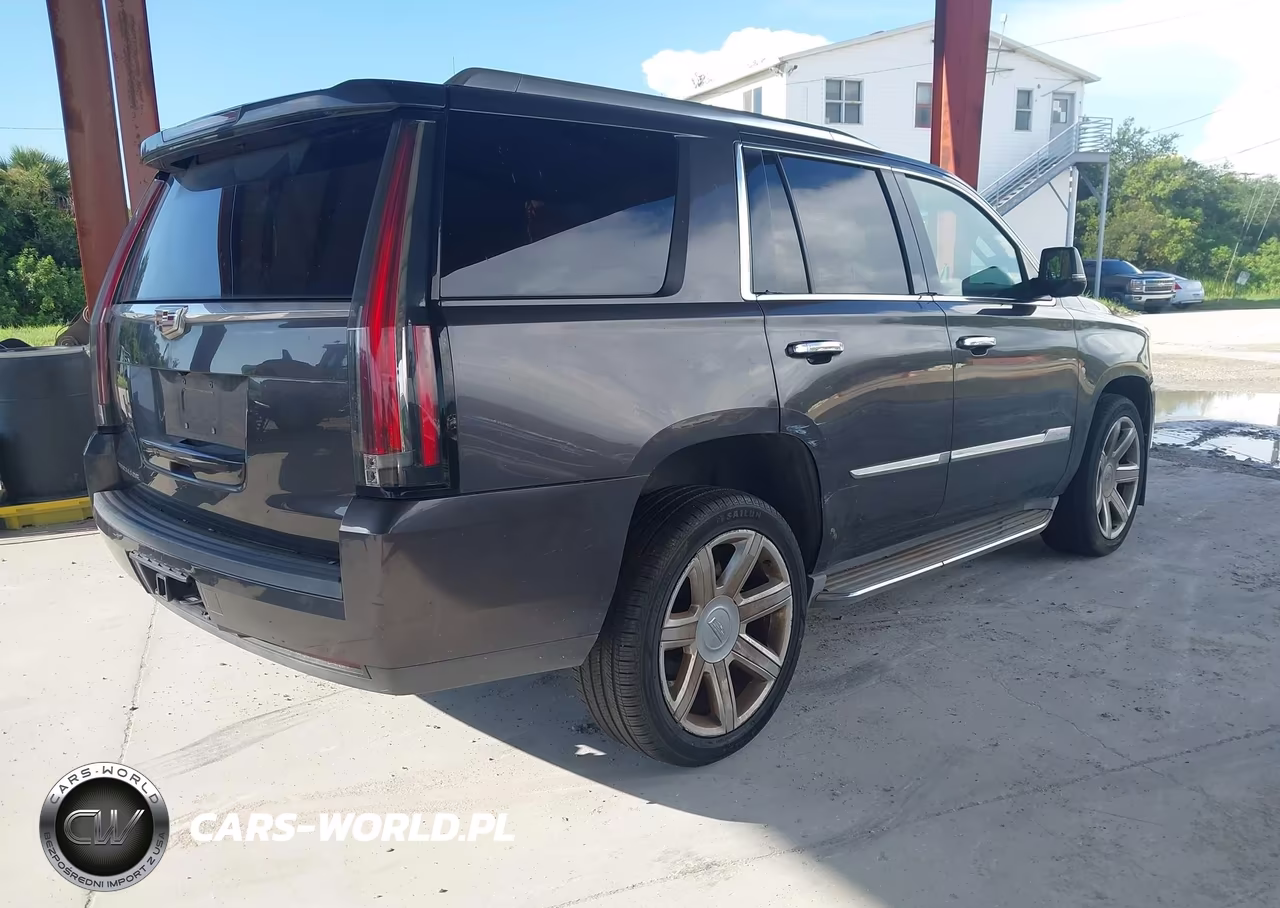 2015 Cadillac Escalade Luxury VIN:1GYS3MKJ7FR535130 - 4