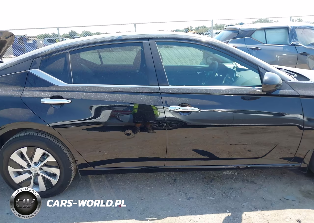 2019 Nissan Altima 2.5 S VIN:1N4BL4BV1KC104357 - 13