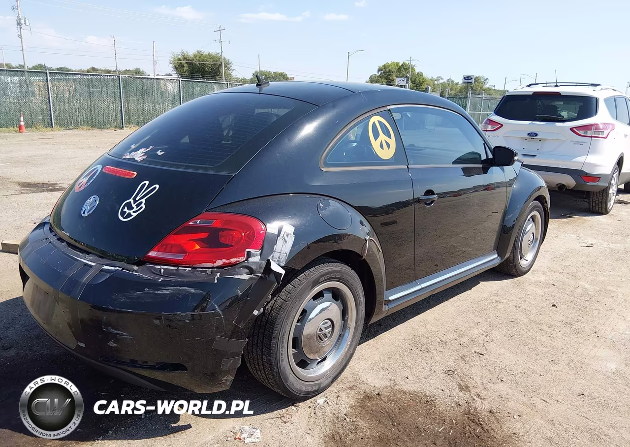 2012 Volkswagen Beetle 2.5L VIN:3VWJP7AT0CM618998 - 4