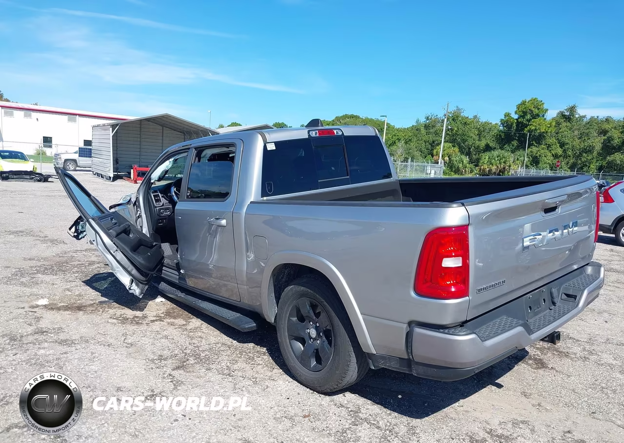 2025 Ram 1500 Big Horn 4X2 5'7 Box VIN:1C6RREFG0SN549953 - 3