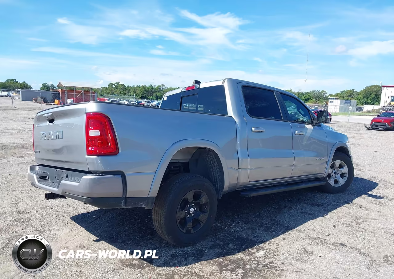 2025 Ram 1500 Big Horn 4X2 5'7 Box VIN:1C6RREFG0SN549953 - 4