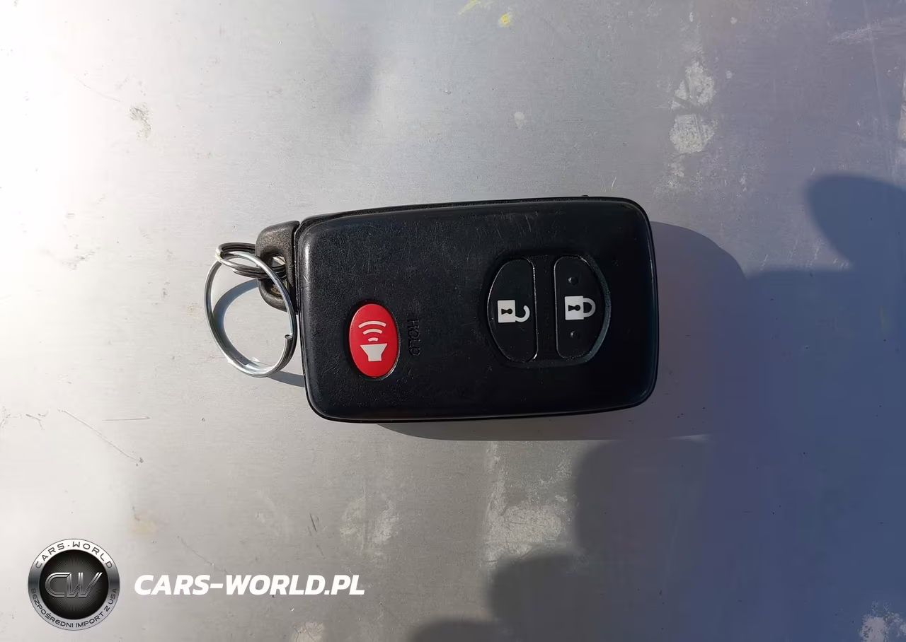 2014 Toyota Prius V Two VIN:JTDZN3EU1EJ006803 - 11