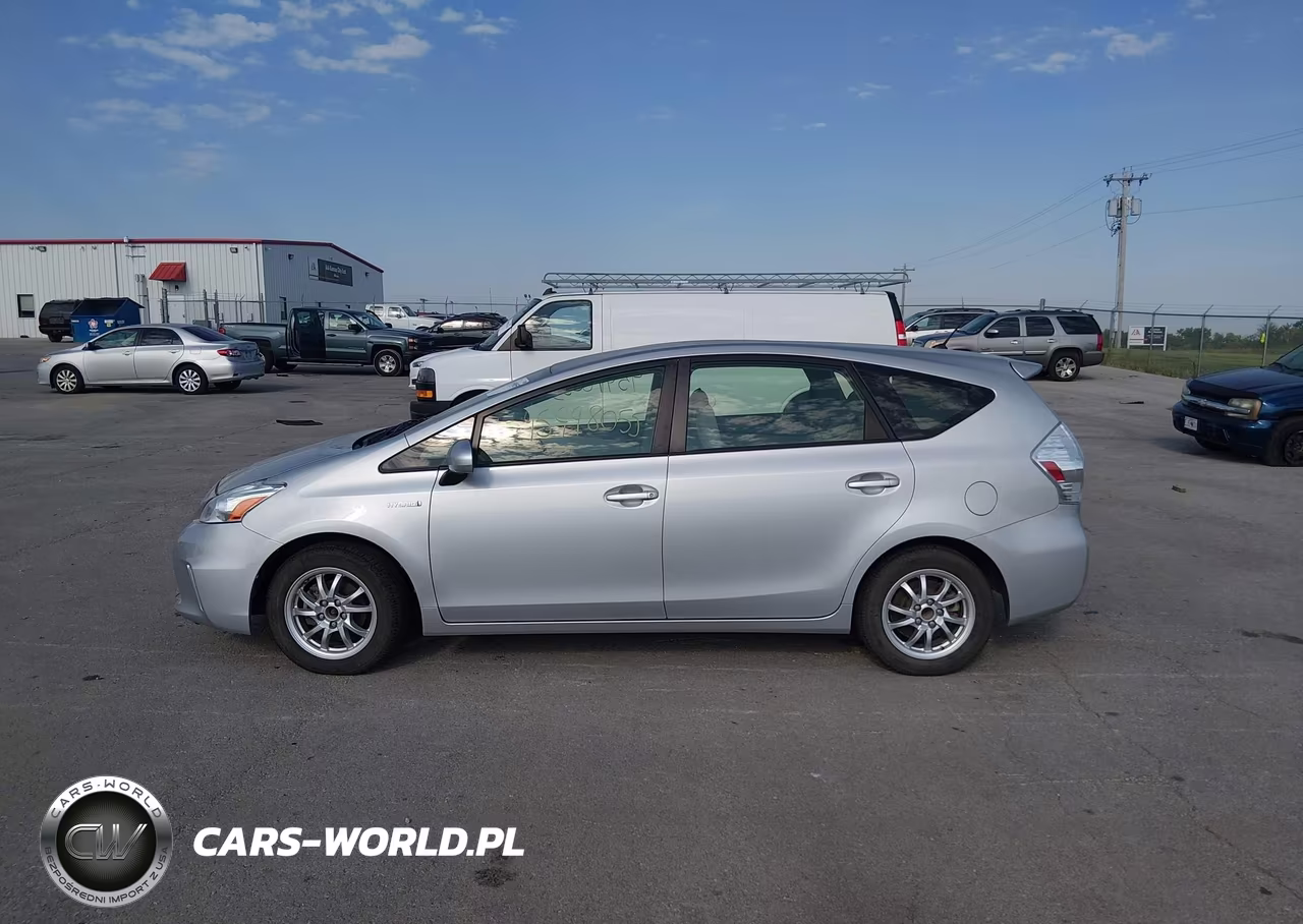 2014 Toyota Prius V Two VIN:JTDZN3EU1EJ006803 - 14