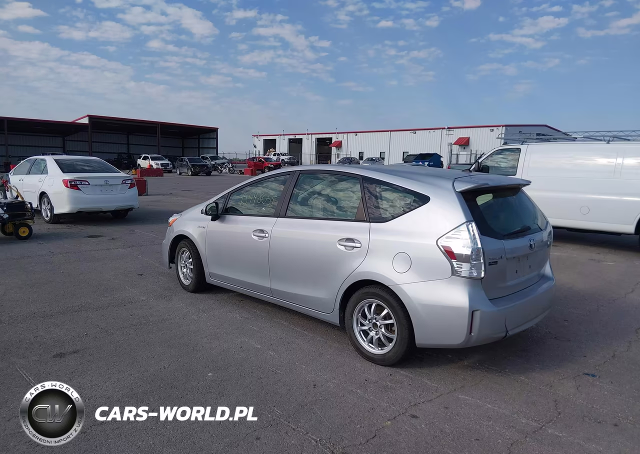2014 Toyota Prius V Two VIN:JTDZN3EU1EJ006803 - 3