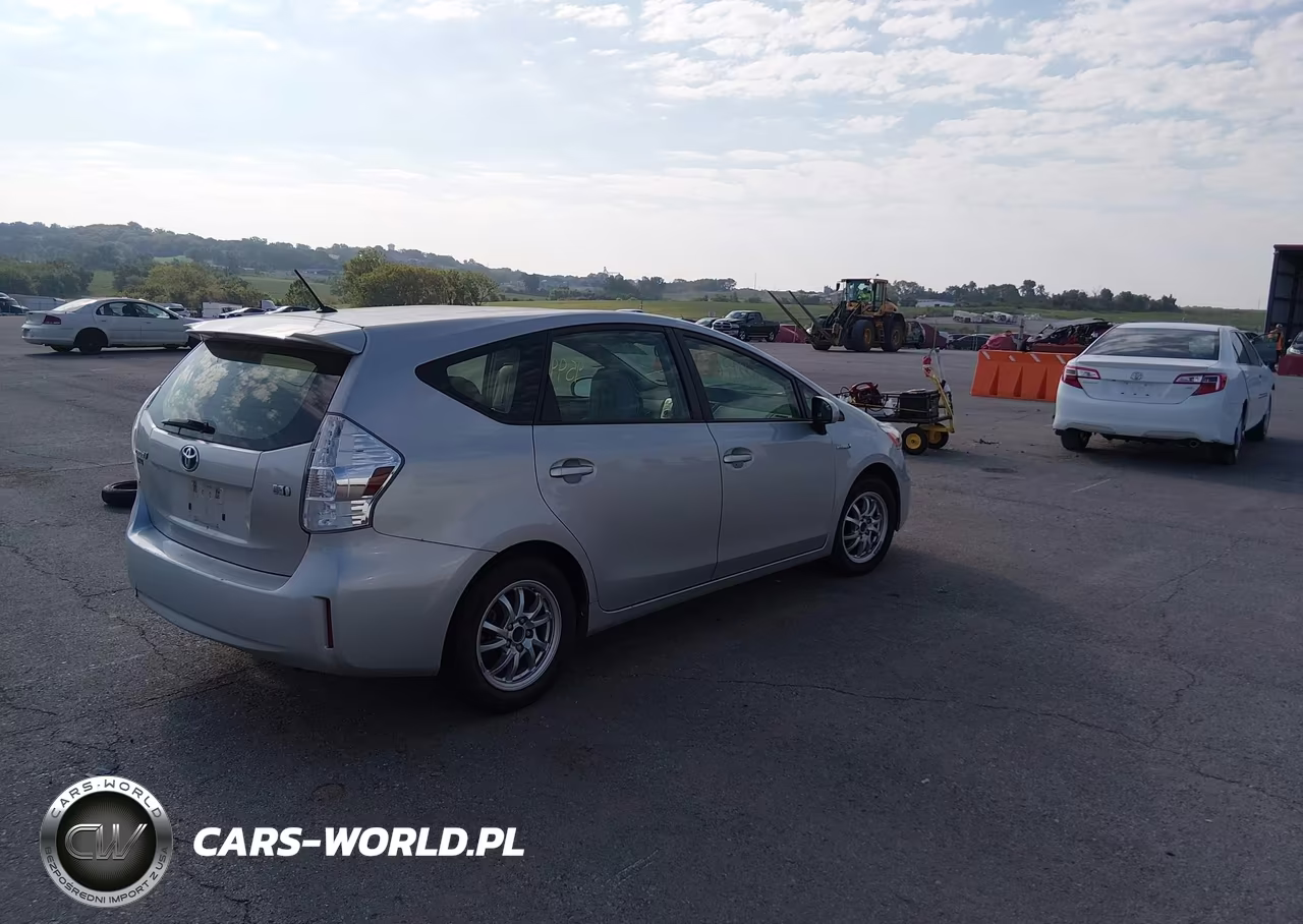 2014 Toyota Prius V Two VIN:JTDZN3EU1EJ006803 - 4