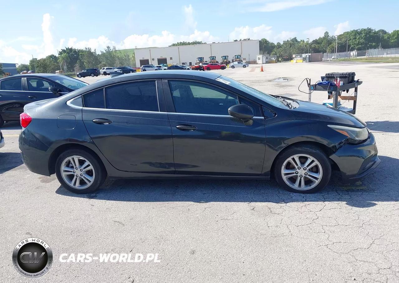 2018 Chevrolet Cruze Lt Auto VIN:1G1BE5SM9J7173699 - 12