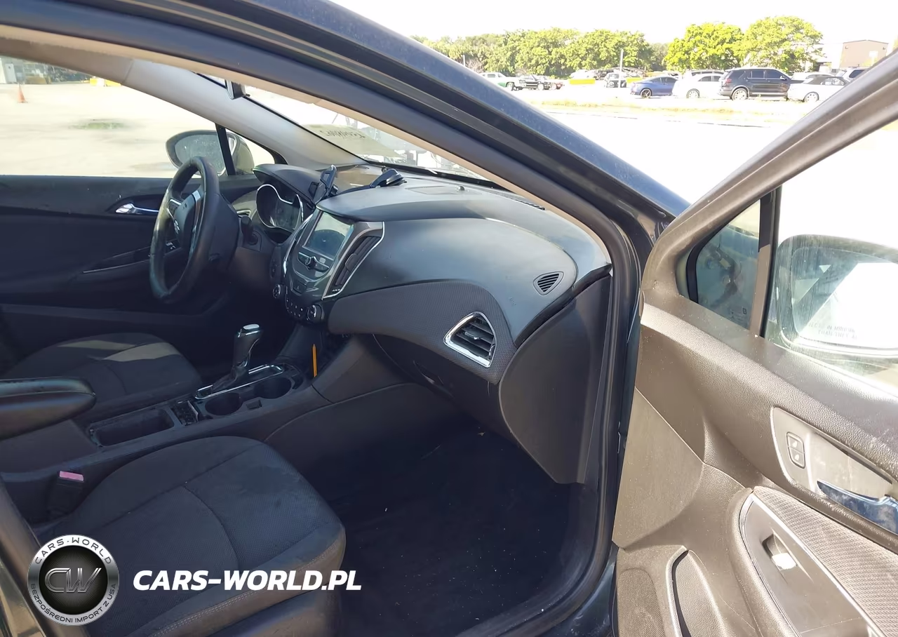 2018 Chevrolet Cruze Lt Auto VIN:1G1BE5SM9J7173699 - 5