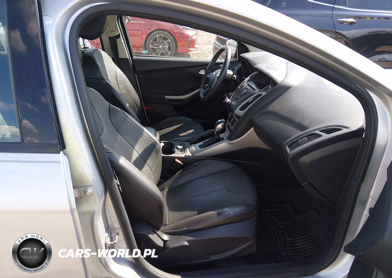 2014 Ford Focus Se VIN:1FADP3F22EL217620 - 5