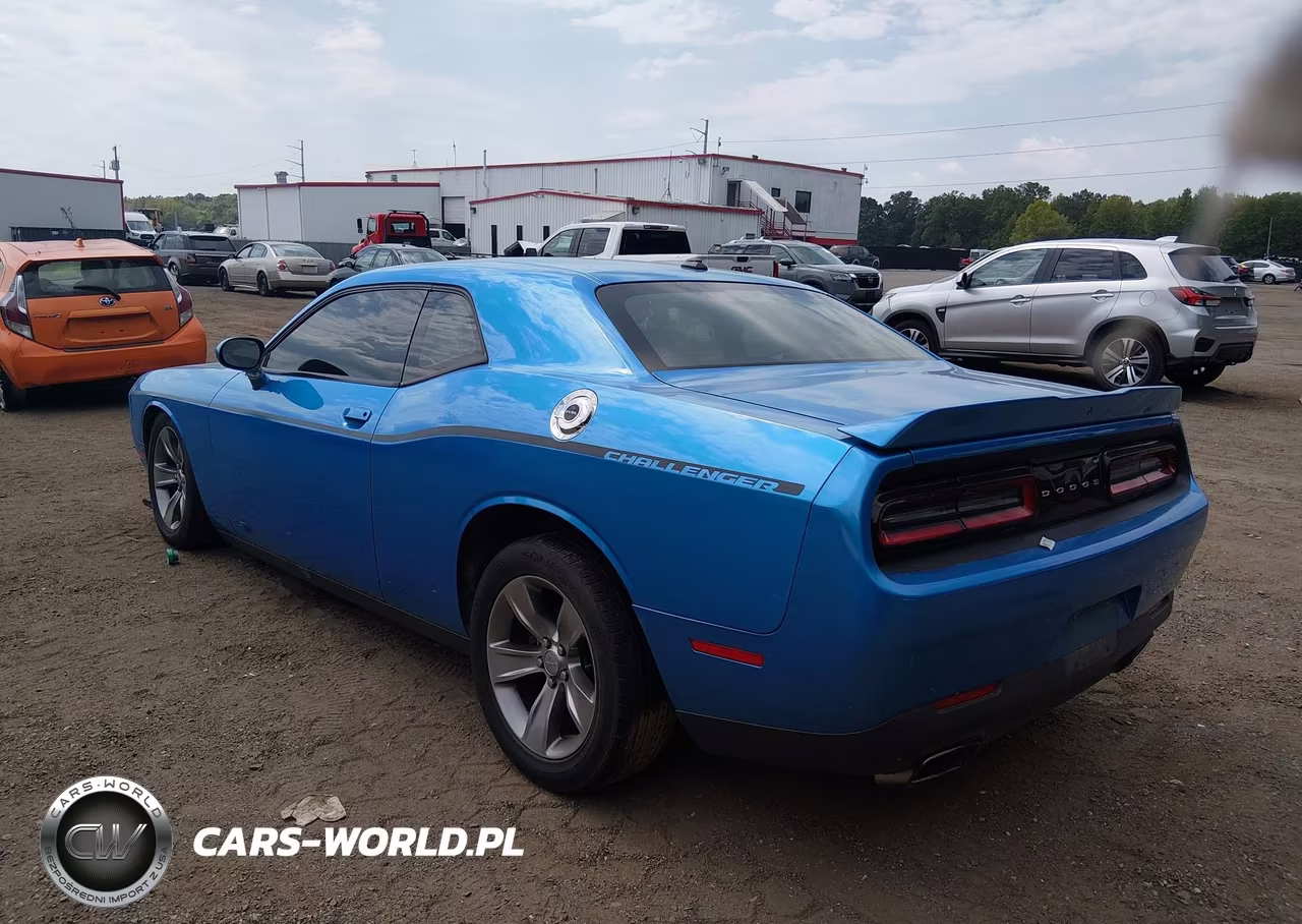 2018 Dodge Challenger Sxt VIN:2C3CDZAG4JH310400 - 3