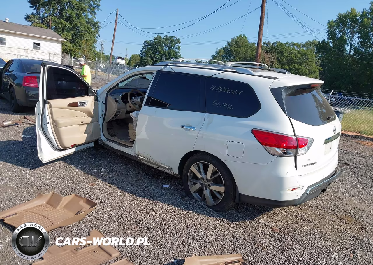 2014 Nissan Pathfinder Platinum VIN:5N1AR2MN4EC681373 - 3