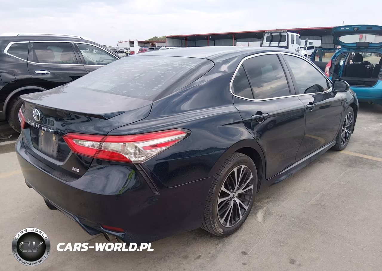 2018 Toyota Camry Se VIN:4T1B11HK9JU668466 - 4