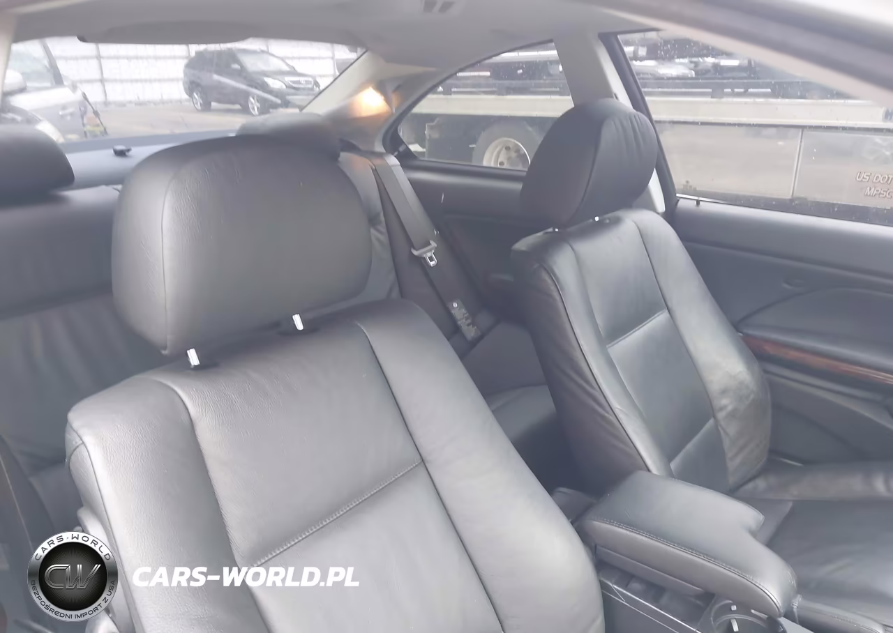 2005 BMW 330Ci VIN:WBABD53475PL15737 - 8