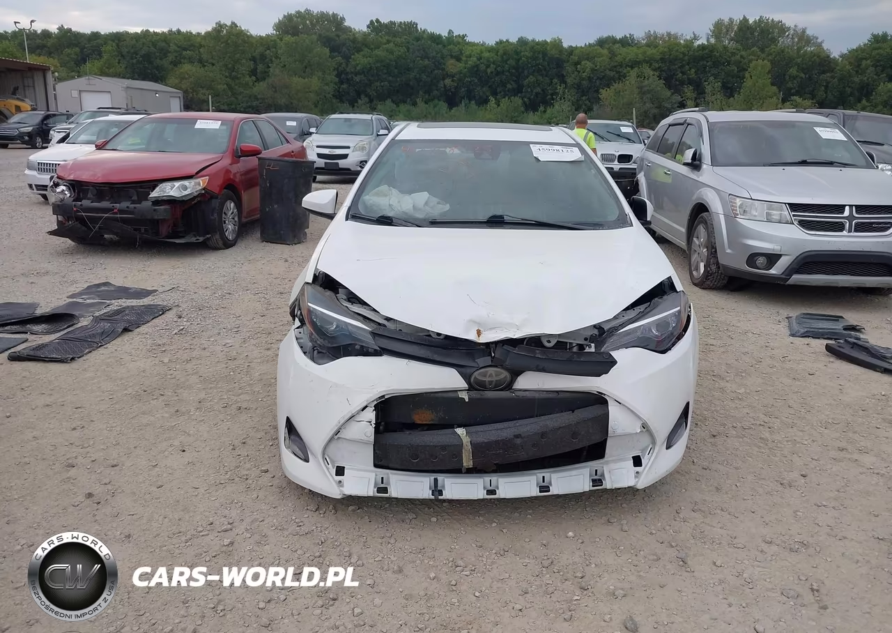 2019 Toyota Corolla Le VIN:2T1BURHE8KC138475 - 13