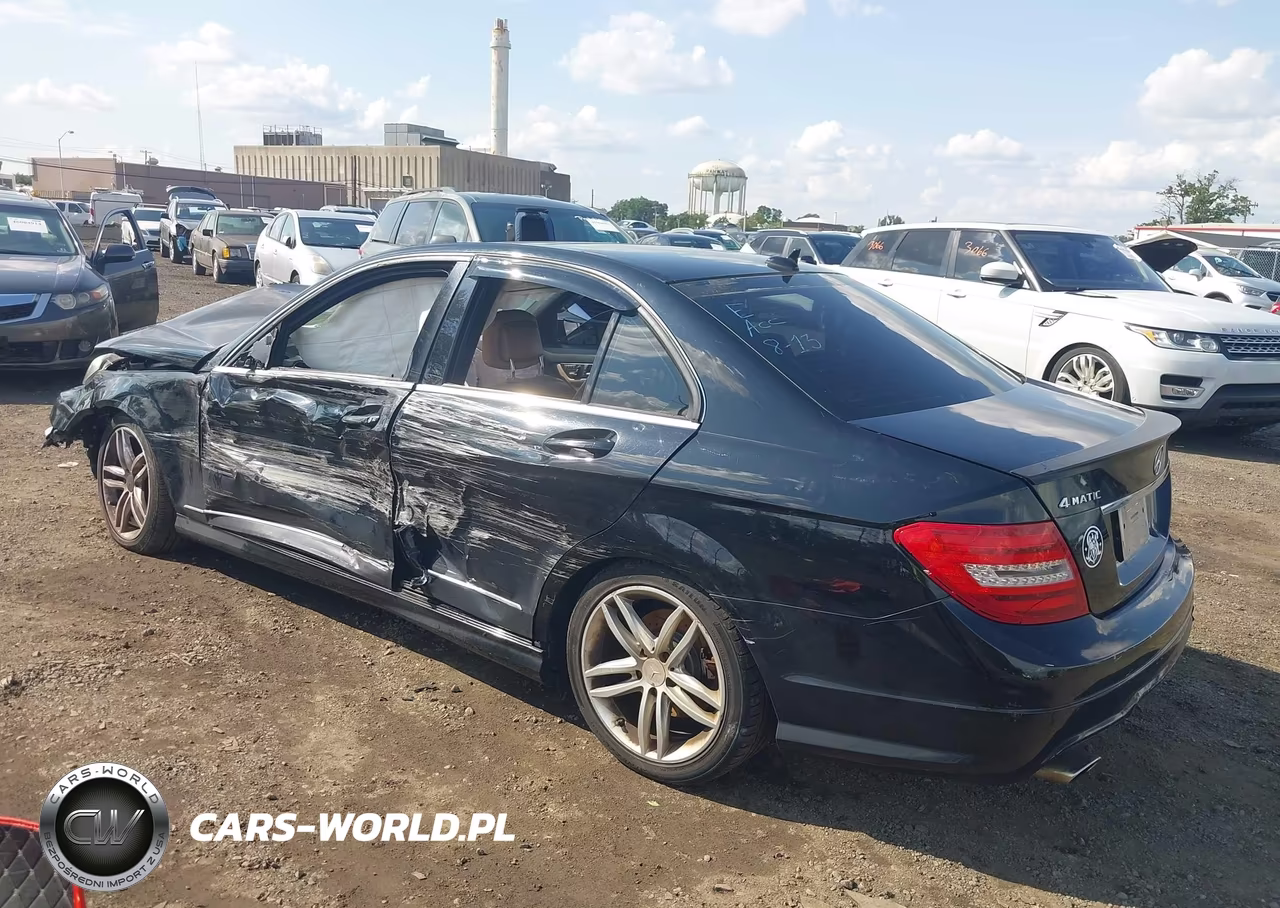 2012 Mercedes-Benz C 300 Luxury 4Matic-Sport 4Matic VIN:WDDGF8BB6CA684440 - 3