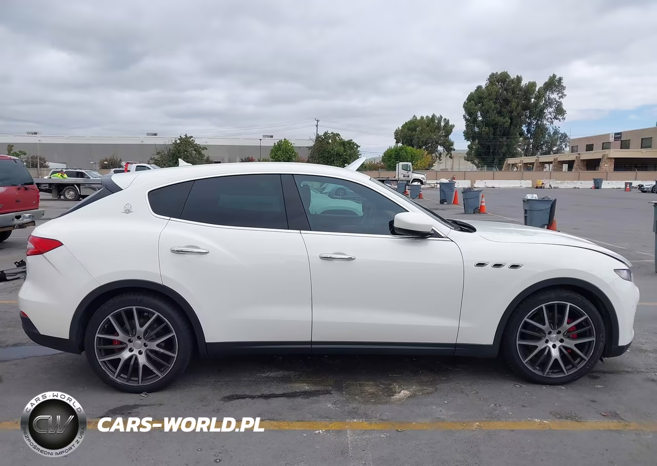 2017 Maserati Levante VIN:ZN661XUAXHX243822 - 12