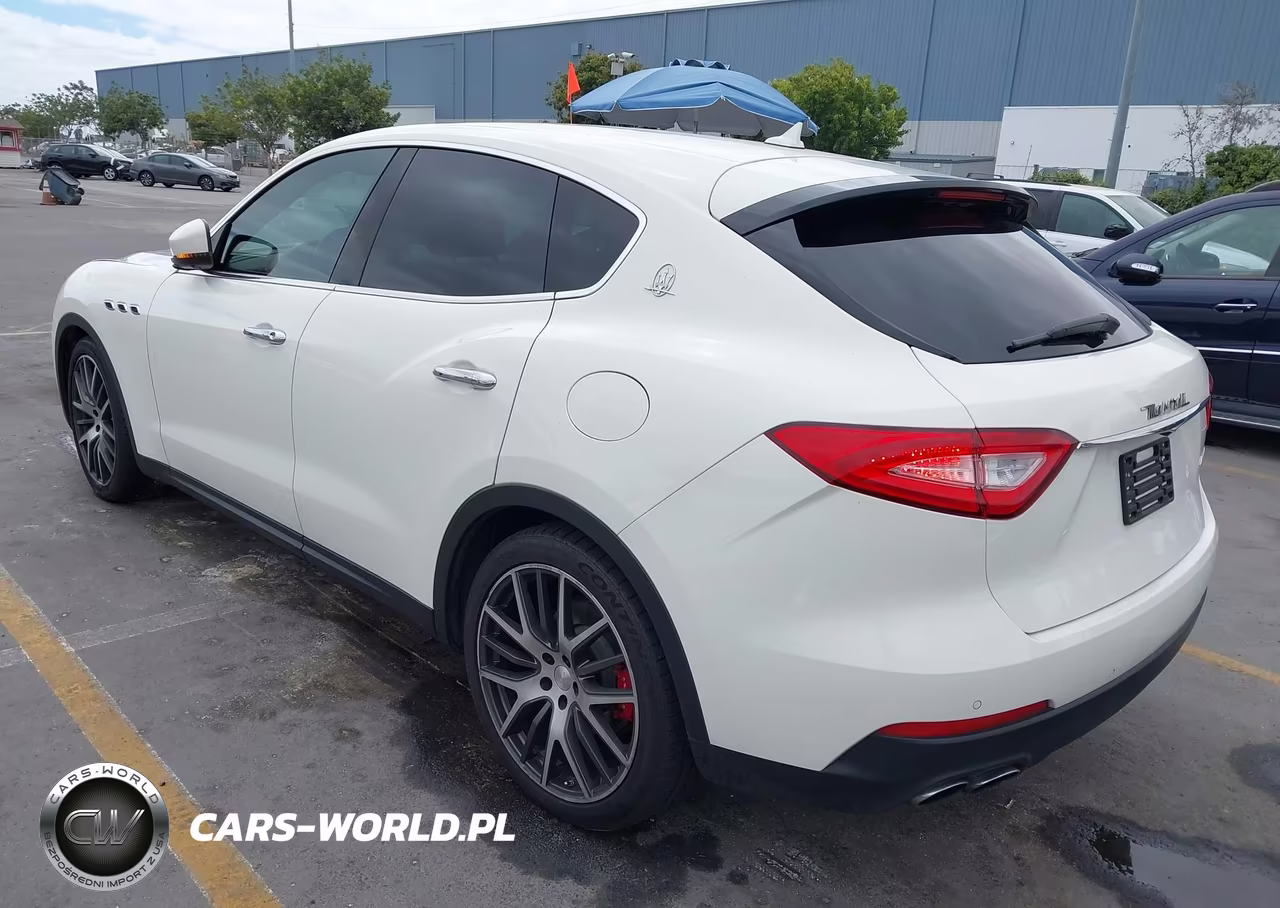 2017 Maserati Levante VIN:ZN661XUAXHX243822 - 3
