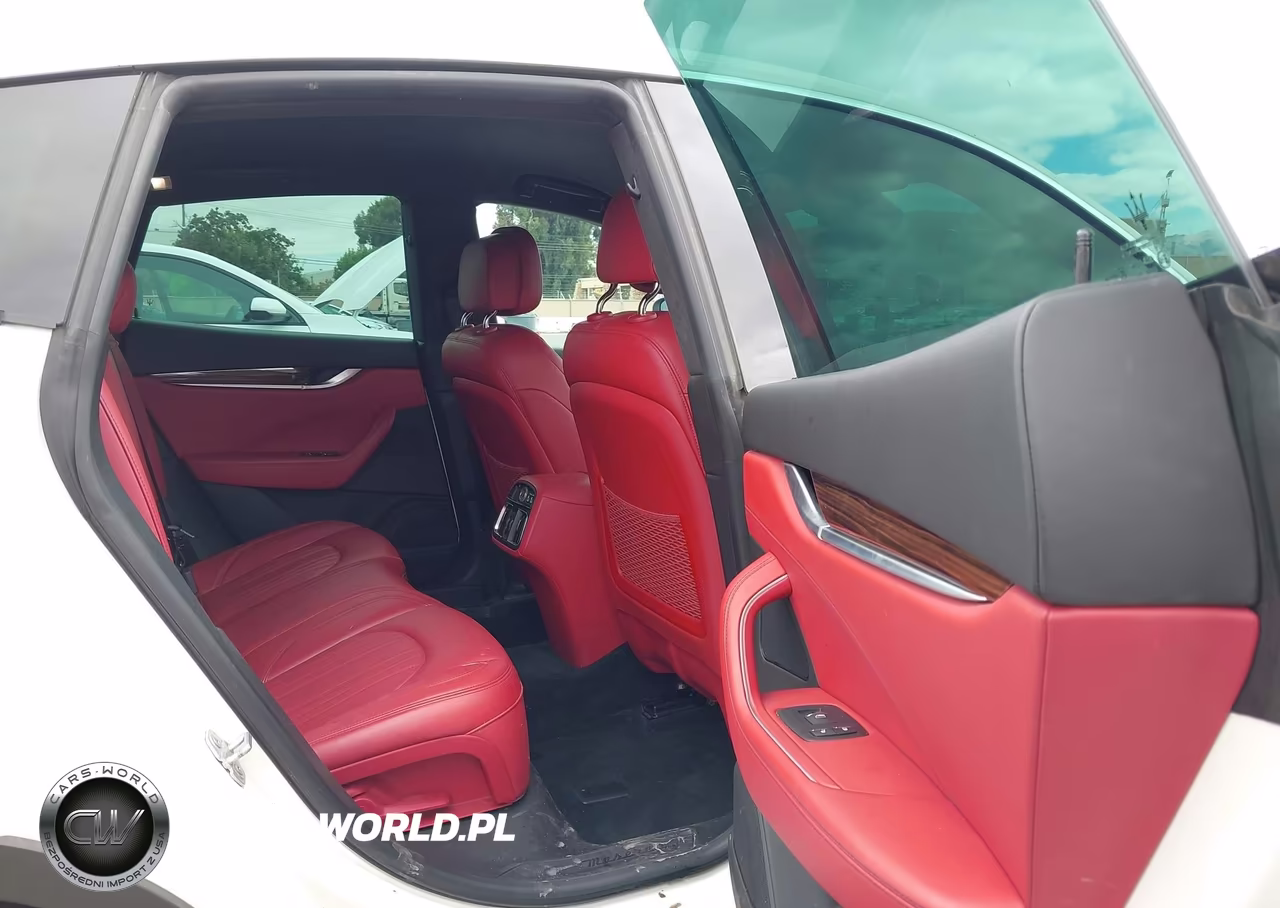 2017 Maserati Levante VIN:ZN661XUAXHX243822 - 8