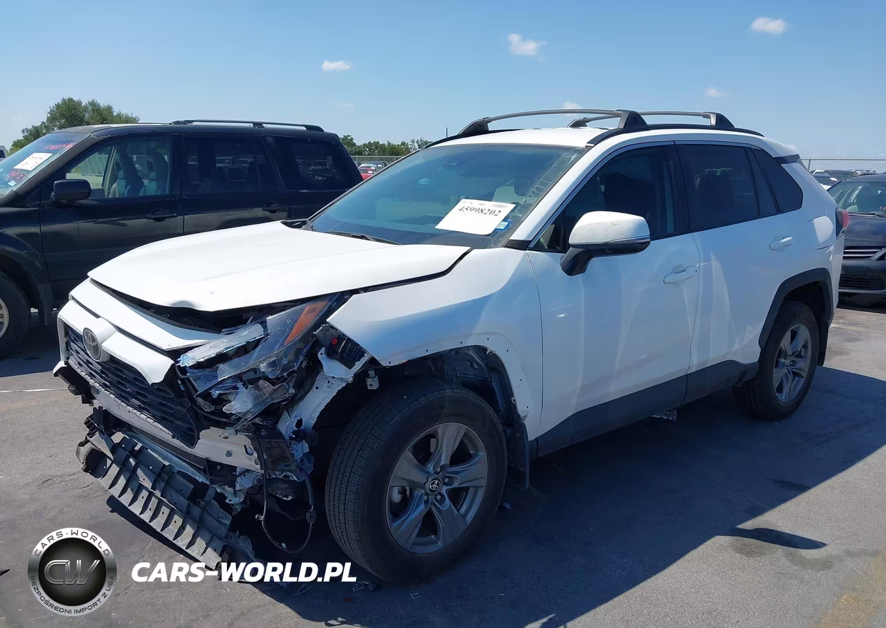 2024 Toyota Rav4 Xle VIN:2T3W1RFV2RW307581 - 2