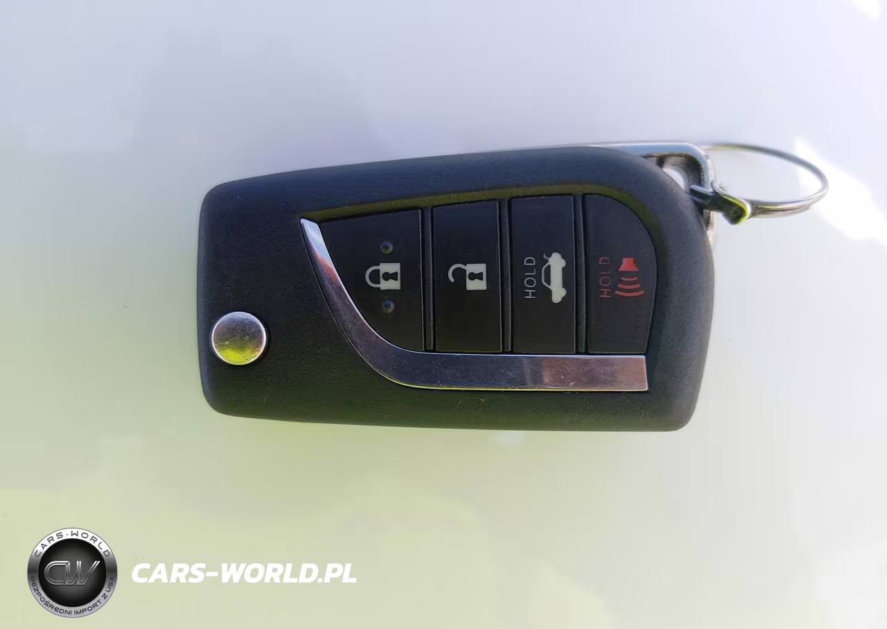 2020 Toyota Camry Le VIN:4T1C11AK2LU917529 - 11