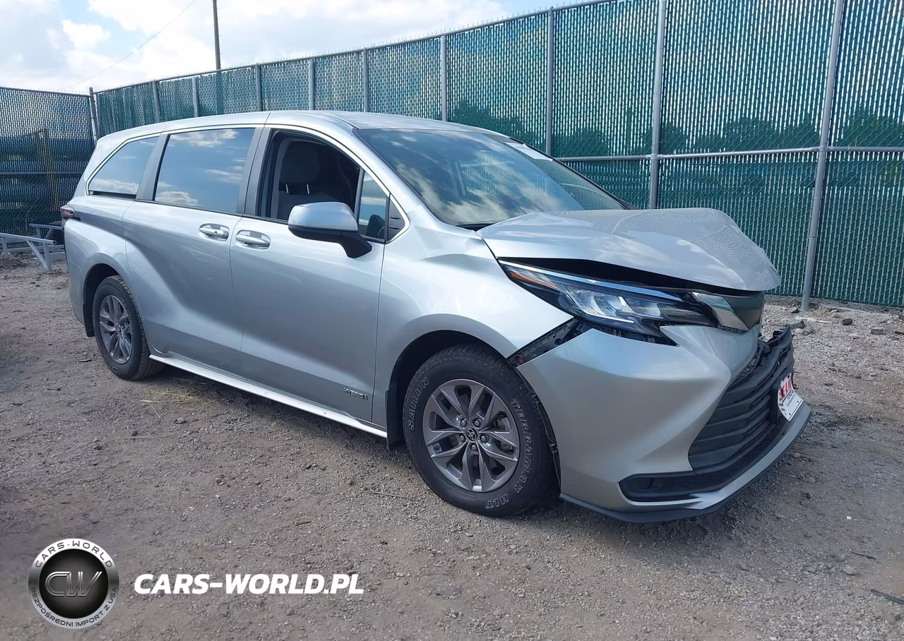 2021 Toyota Sienna Le