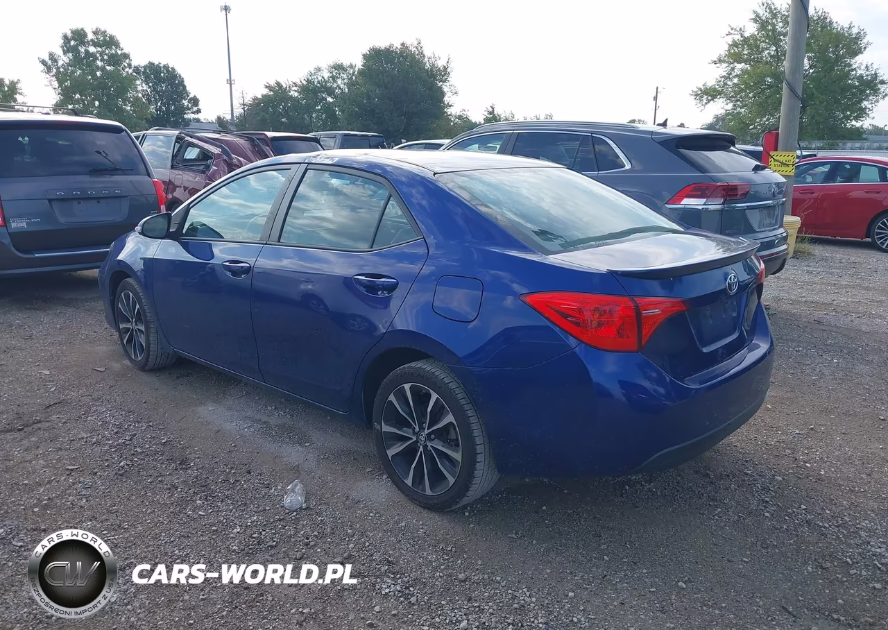 2017 Toyota Corolla Se VIN:2T1BURHE7HC755830 - 3