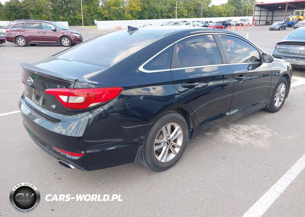 2016 Hyundai Sonata Se VIN:5NPE24AF9GH427555 - 4
