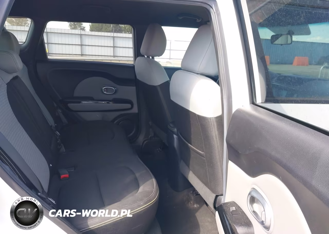 2016 Kia Soul + VIN:KNDJP3A59G7409871 - 8