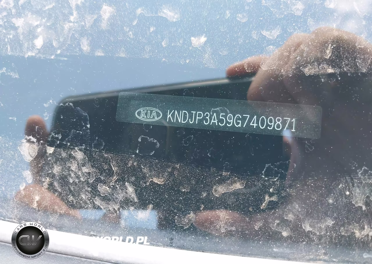 2016 Kia Soul + VIN:KNDJP3A59G7409871 - 9