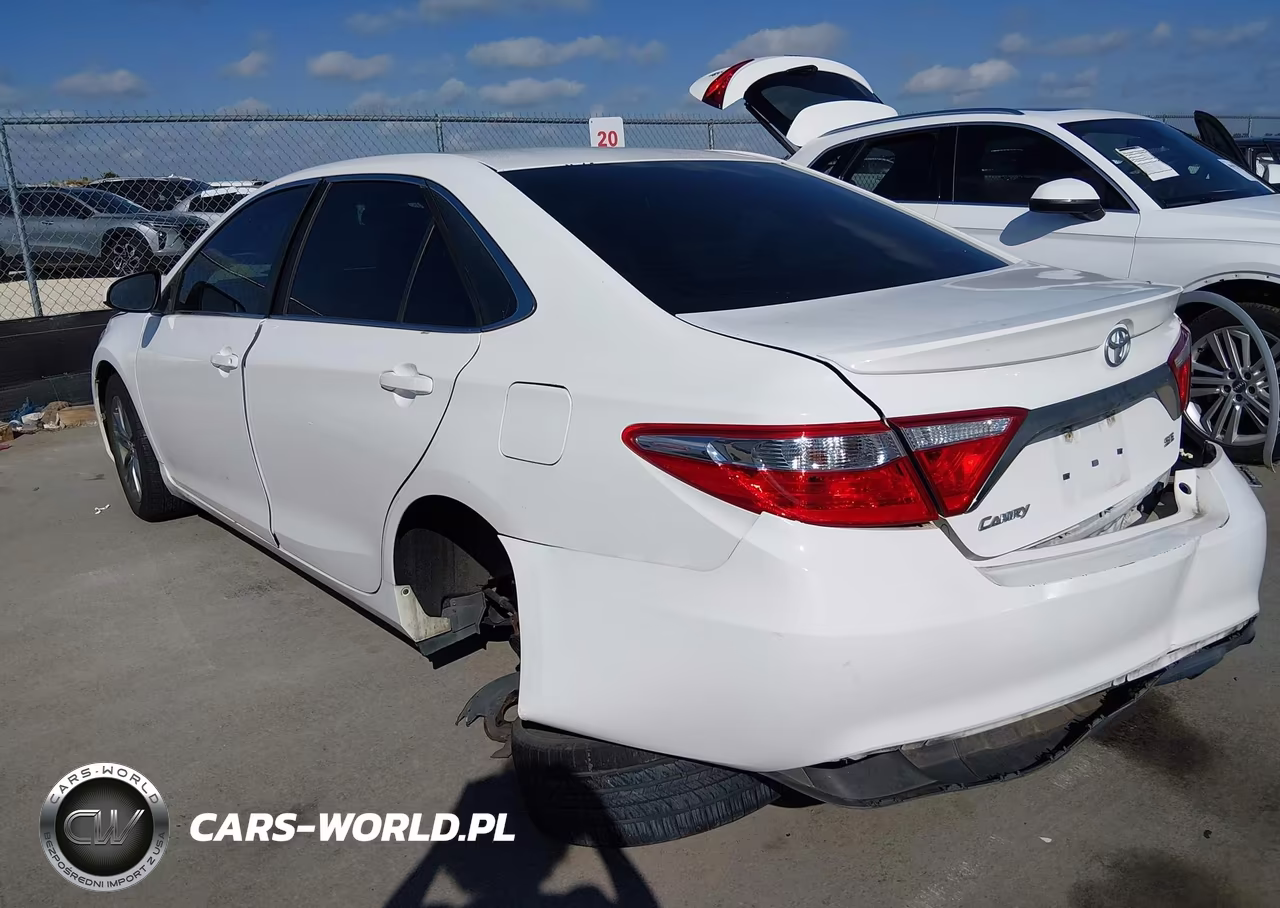 2015 Toyota Camry Se VIN:4T1BF1FK8FU480260 - 3