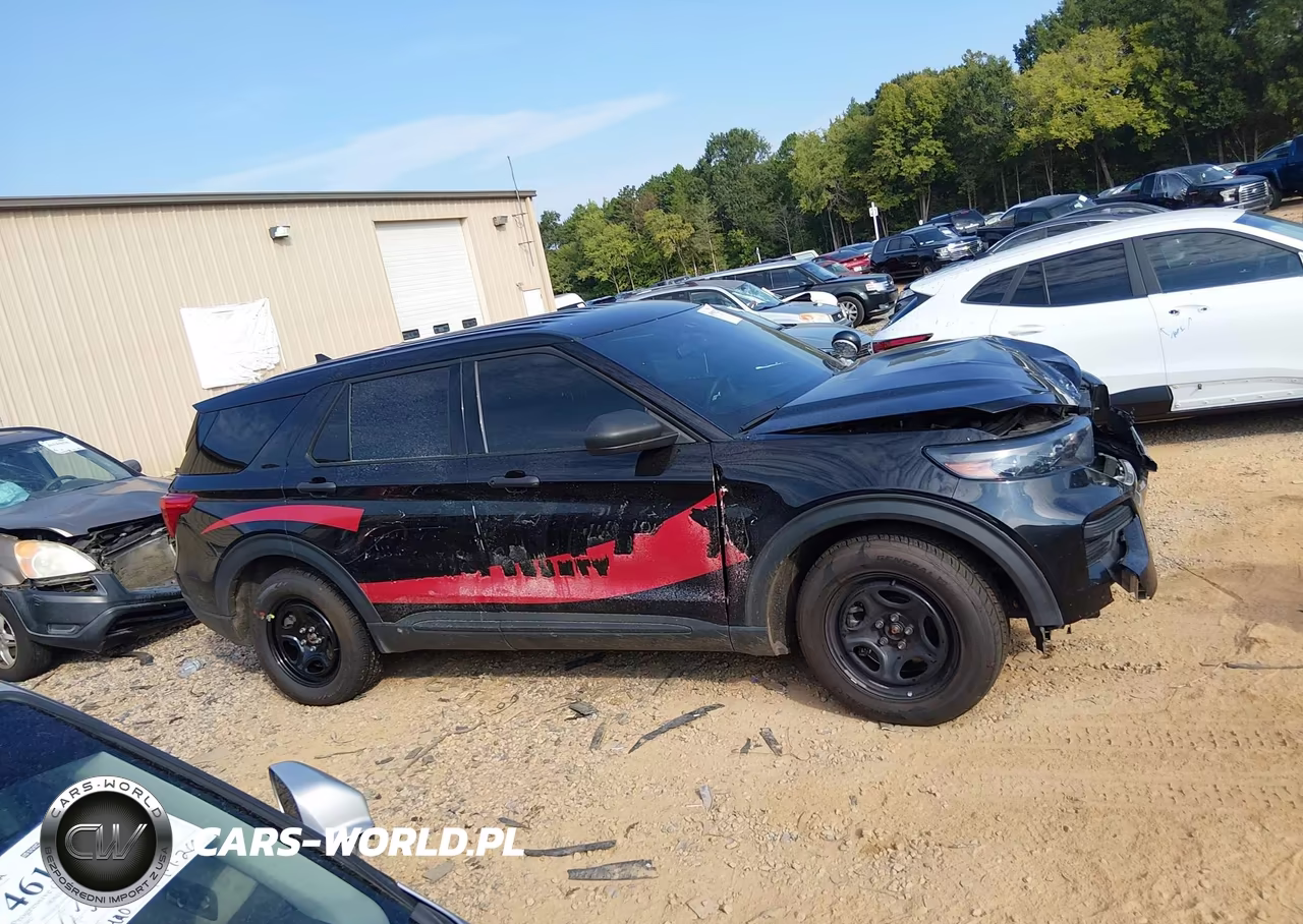 2022 Ford Police Interceptor Utility VIN:1FM5K8ACXNGC23891 - 13