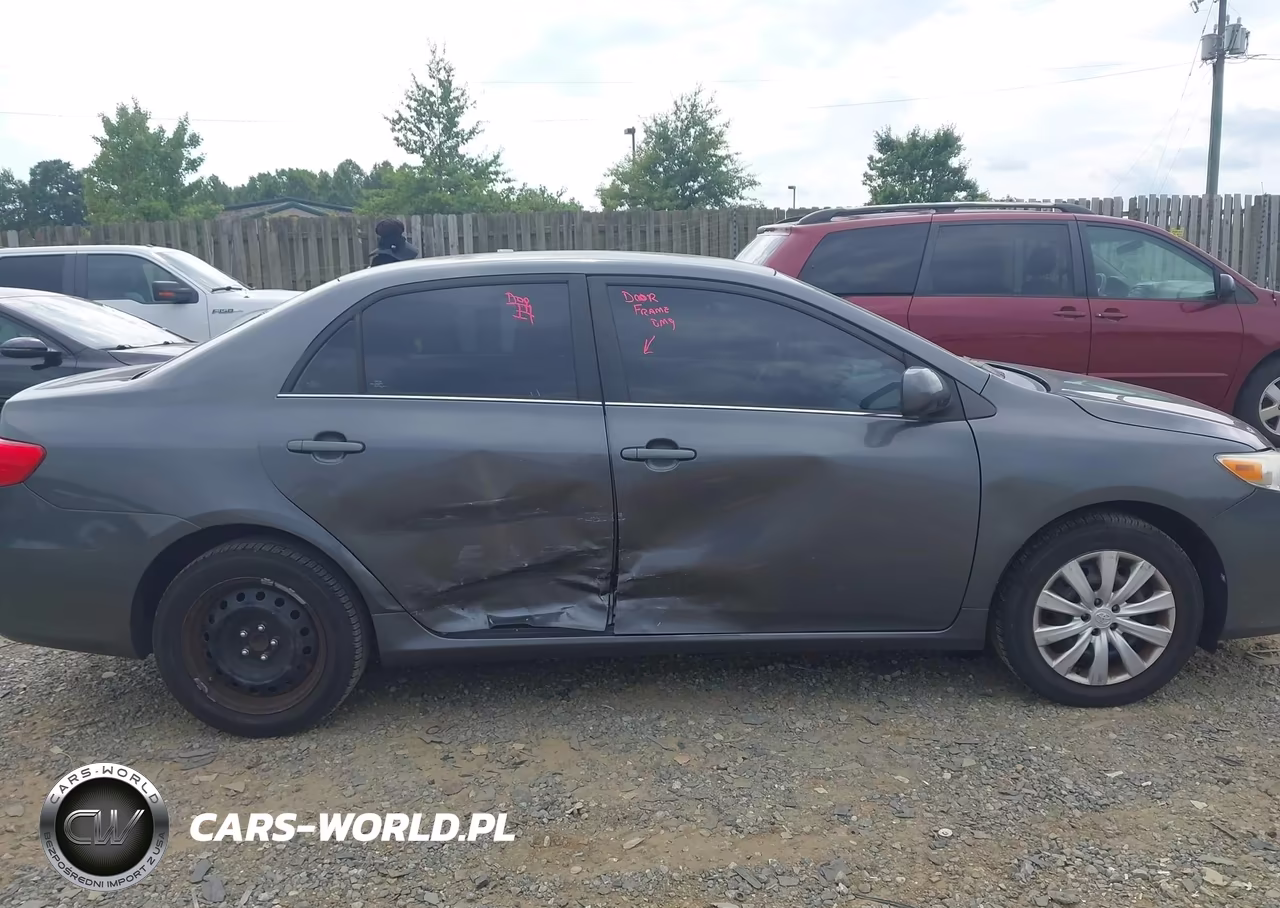 2013 Toyota Corolla Le VIN:2T1BU4EE0DC970404 - 13