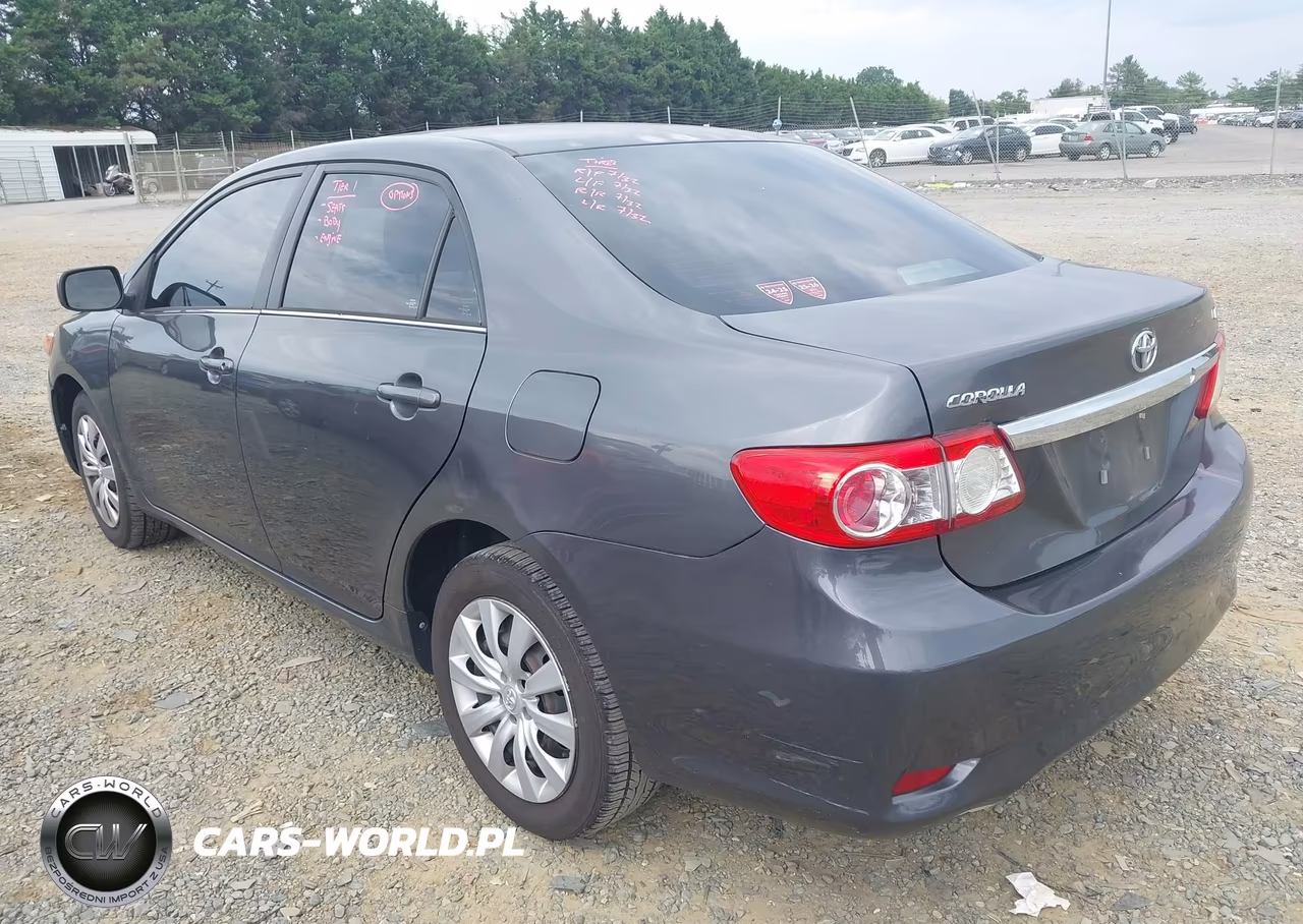 2013 Toyota Corolla Le VIN:2T1BU4EE0DC970404 - 3