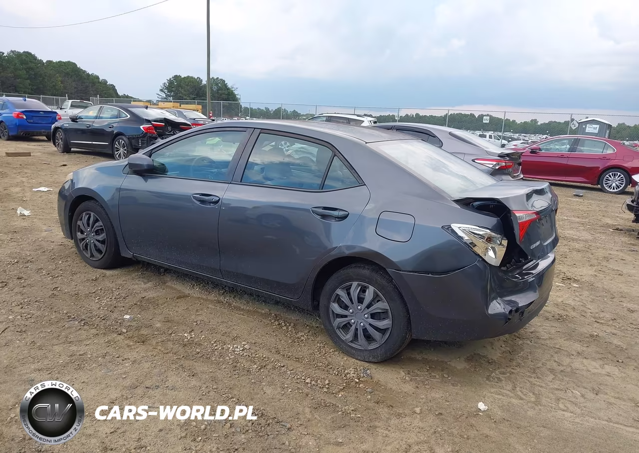 2015 Toyota Corolla Le VIN:5YFBURHE4FP265892 - 3