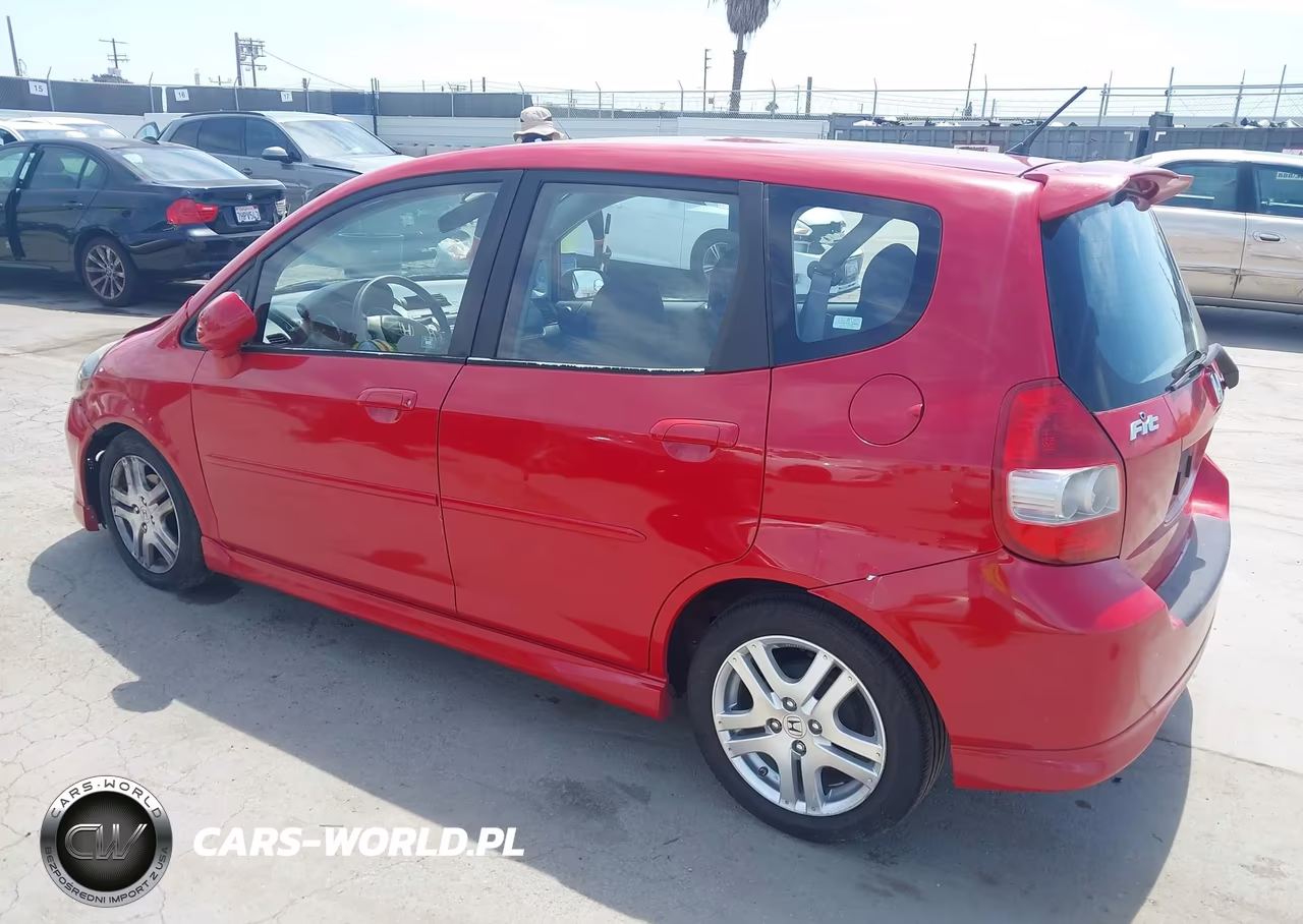 2008 Honda Fit Sport VIN:JHMGD386X8S038539 - 3