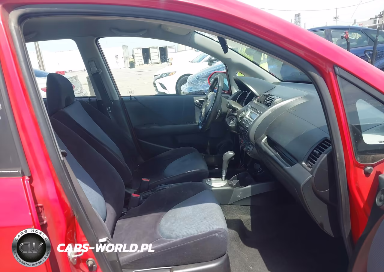2008 Honda Fit Sport VIN:JHMGD386X8S038539 - 5