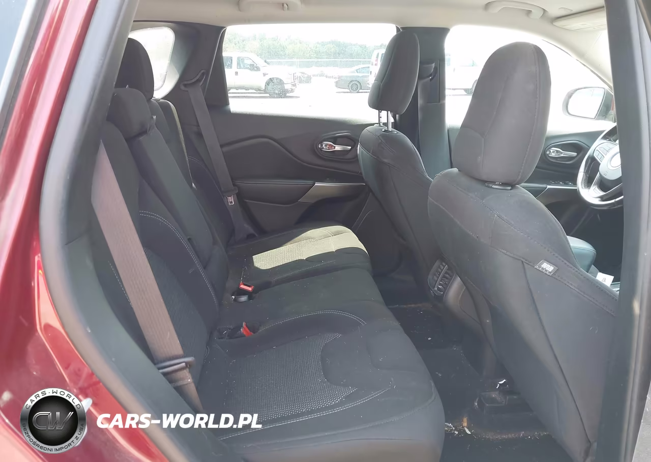 2020 Jeep Cherokee Latitude Fwd VIN:1C4PJLCB6LD521828 - 8