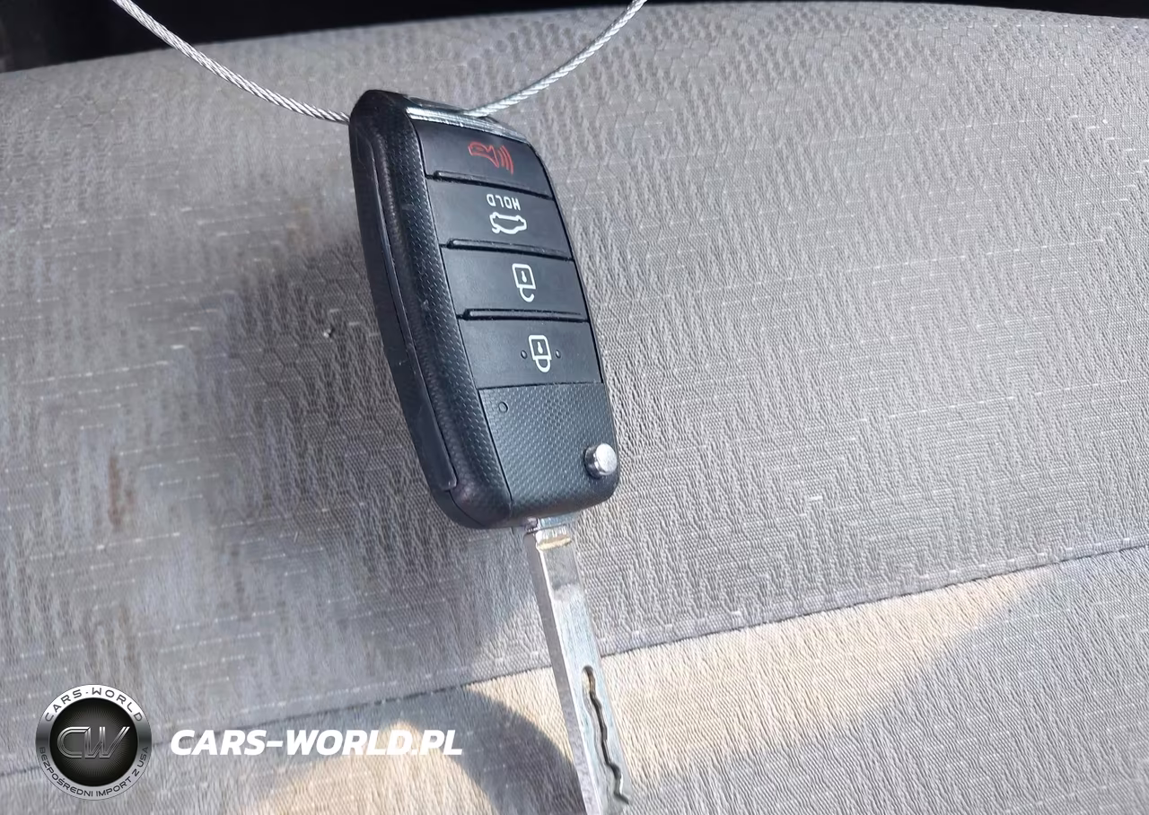 2018 Kia Rio S VIN:3KPA24AB6JE079043 - 11