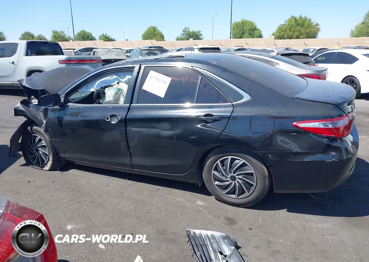 2015 Toyota Camry Le VIN:4T4BF1FK5FR496213 - 14