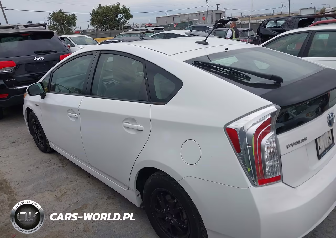 2012 Toyota Prius Three VIN:JTDKN3DU4C5477515 - 14