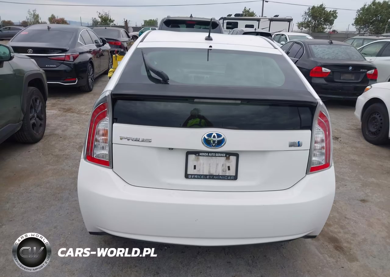 2012 Toyota Prius Three VIN:JTDKN3DU4C5477515 - 16