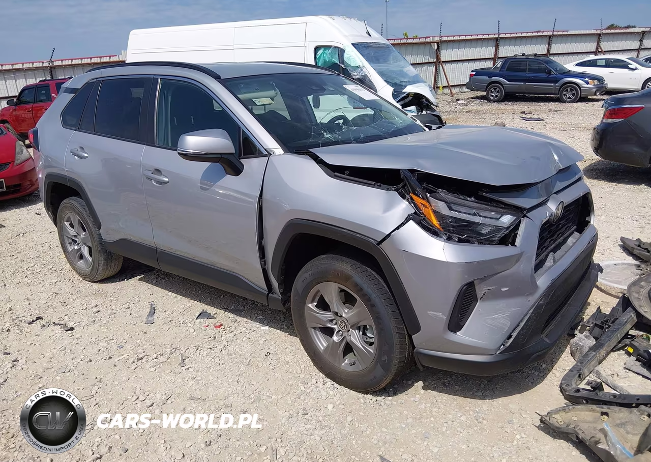 2024 Toyota Rav4 Xle – zdjęcie 1 z 16