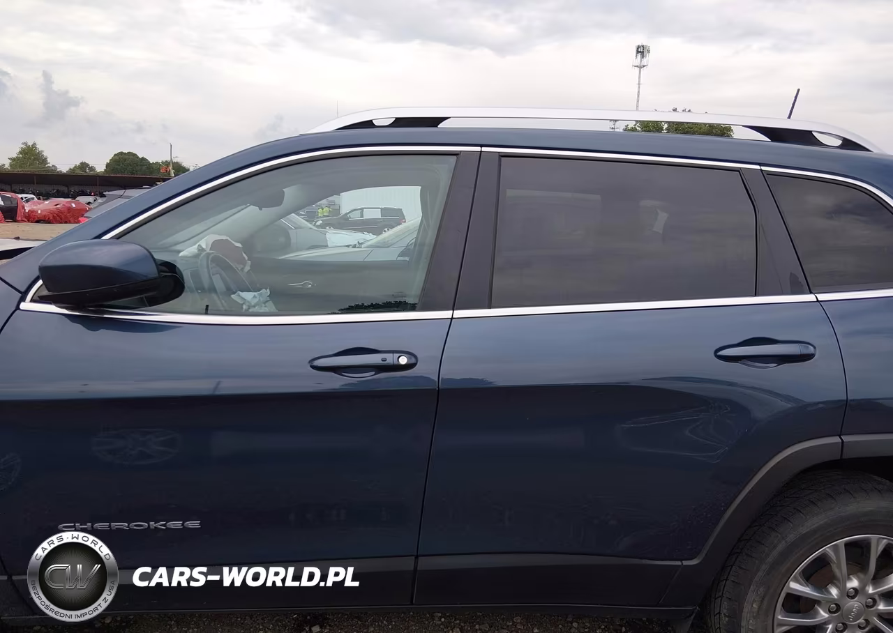 2021 Jeep Cherokee Latitude Lux 4X4 VIN:1C4PJMMXXMD131106 - 14