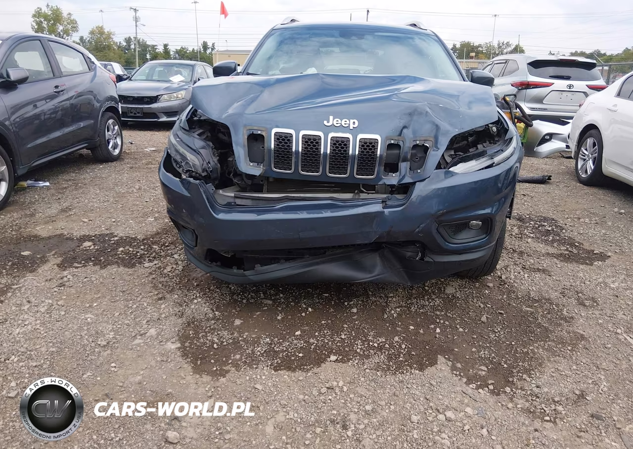 2021 Jeep Cherokee Latitude Lux 4X4 VIN:1C4PJMMXXMD131106 - 6
