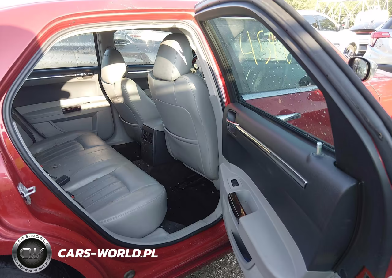 2007 Chrysler 300C VIN:2C3KA63H07H889239 - 8