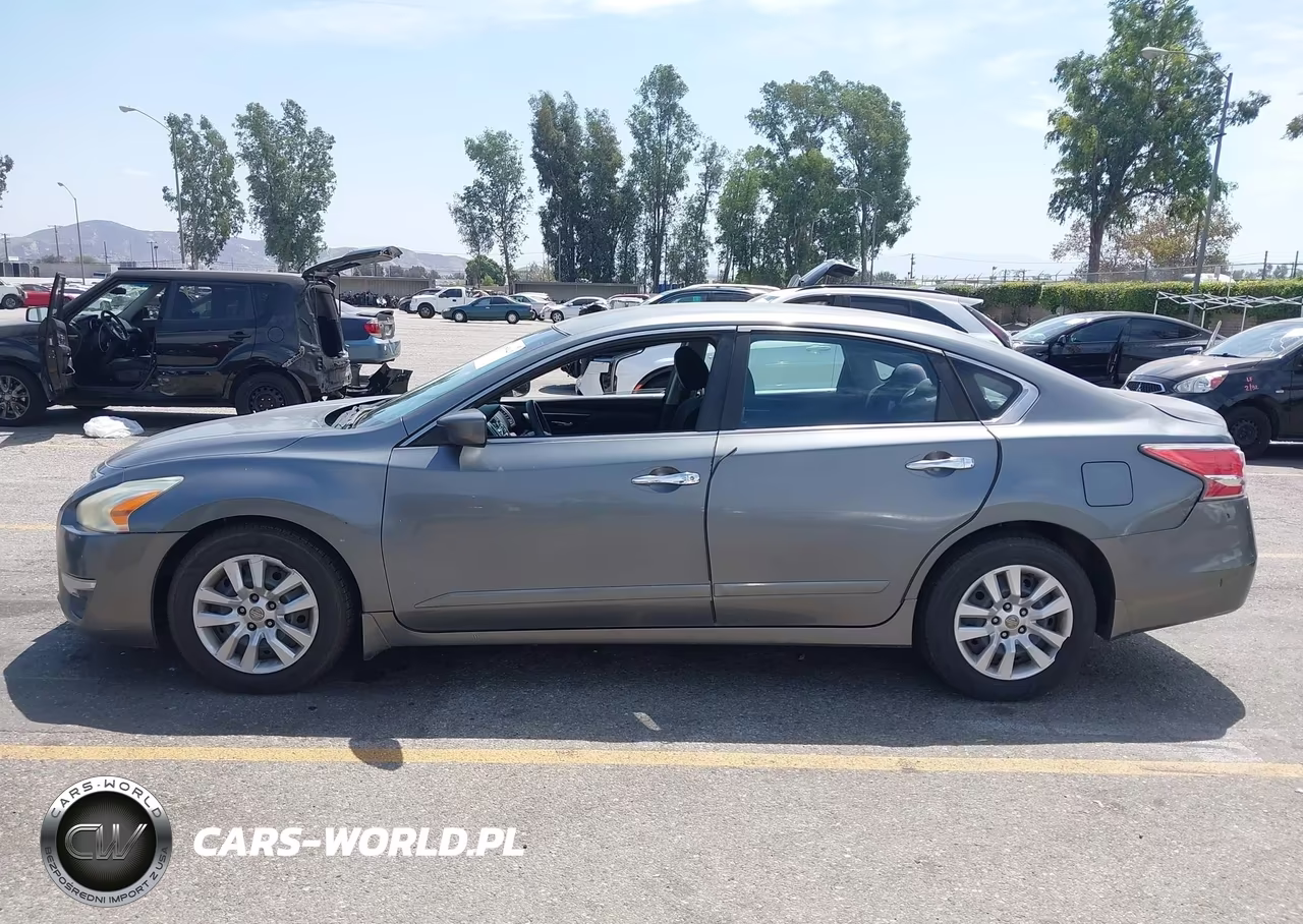 2015 Nissan Altima 2.5 S VIN:1N4AL3AP1FN872245 - 15