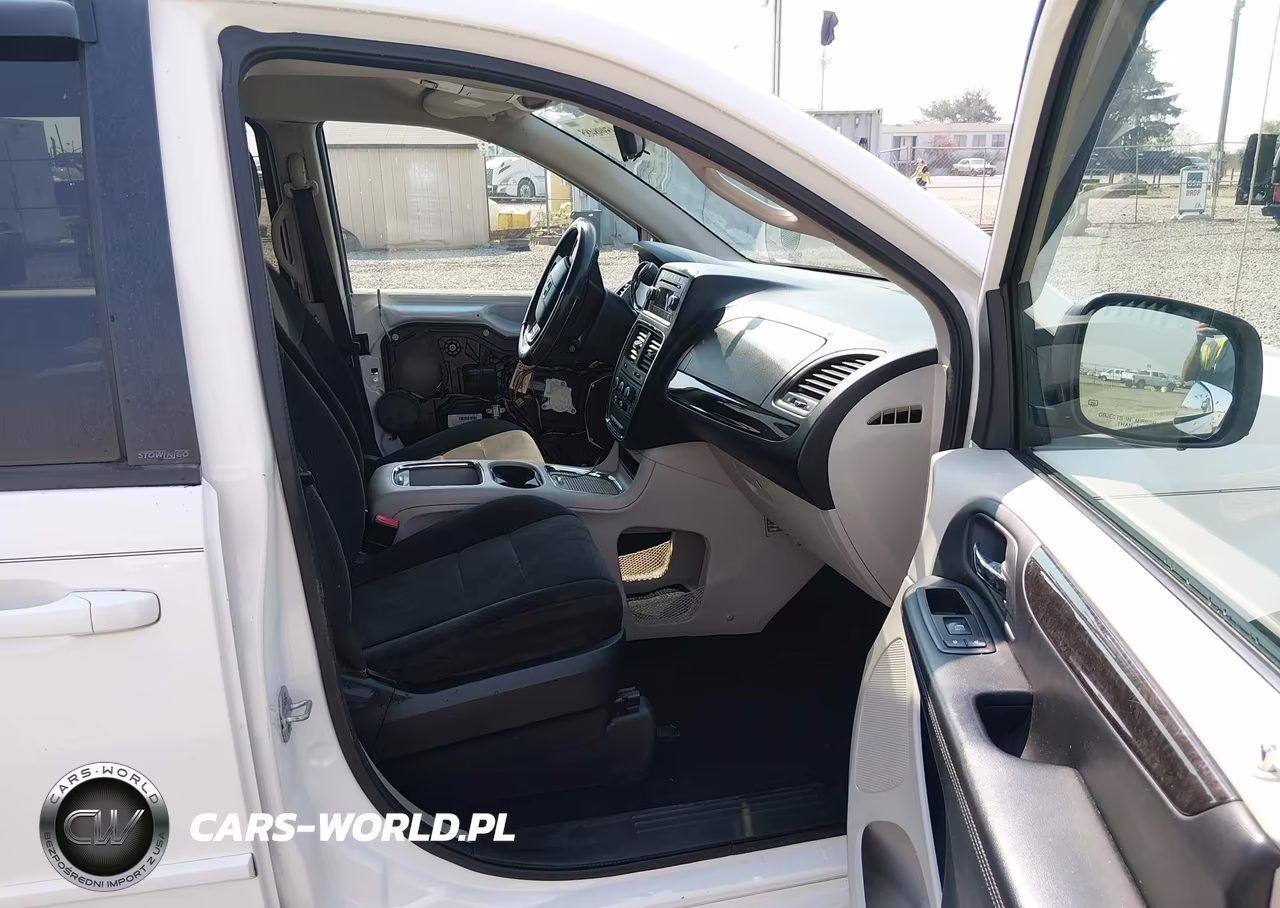 2012 Dodge Grand Caravan Sxt VIN:2C4RDGCG3CR303779 - 5