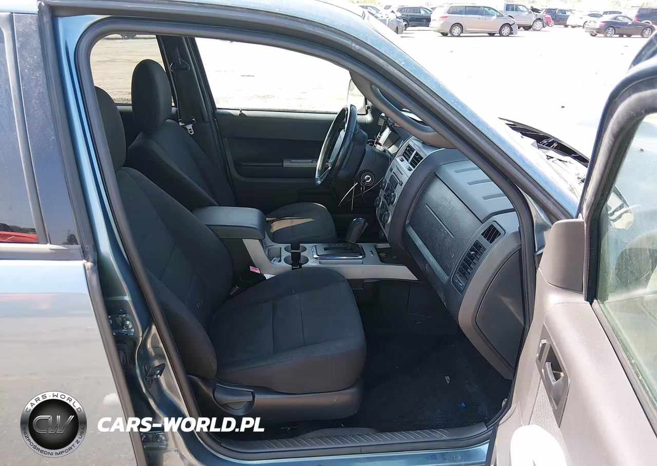 2010 Ford Escape Xlt VIN:1FMCU0D73AKB11359 - 5