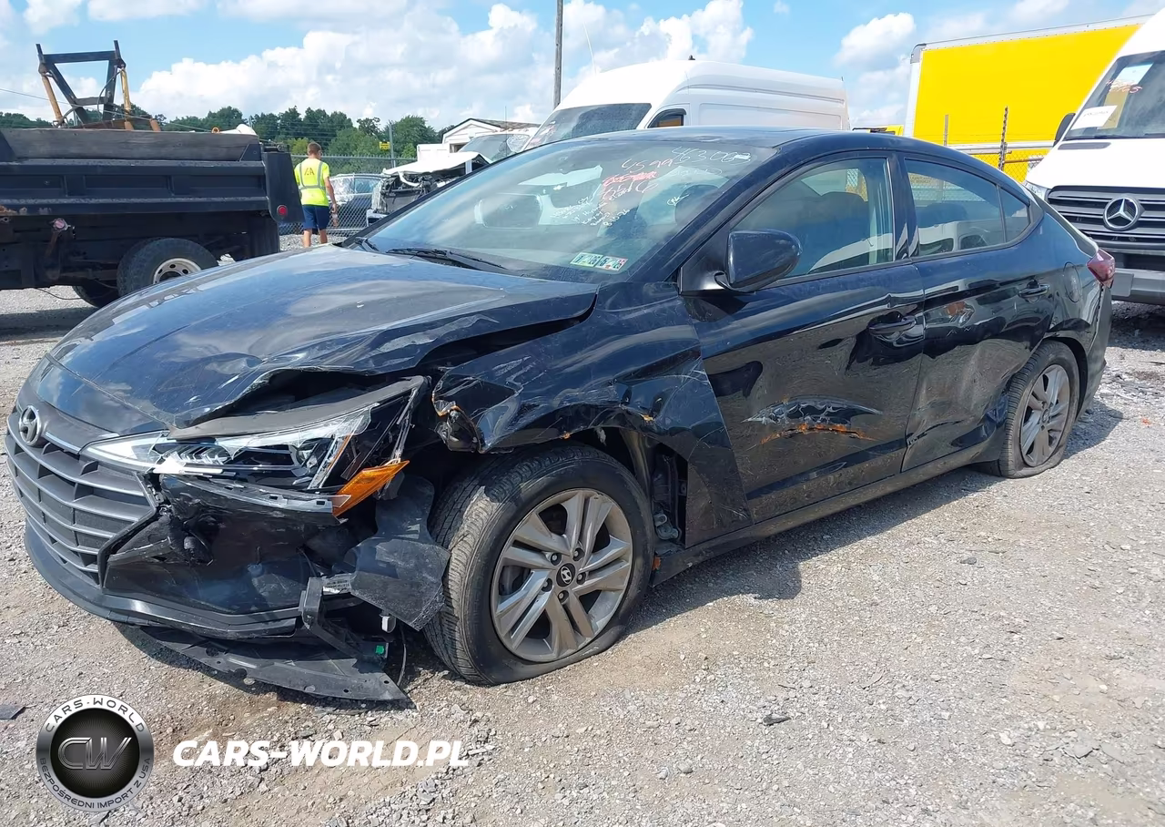 2019 Hyundai Elantra Value Edition VIN:5NPD84LF3KH463063 - 17