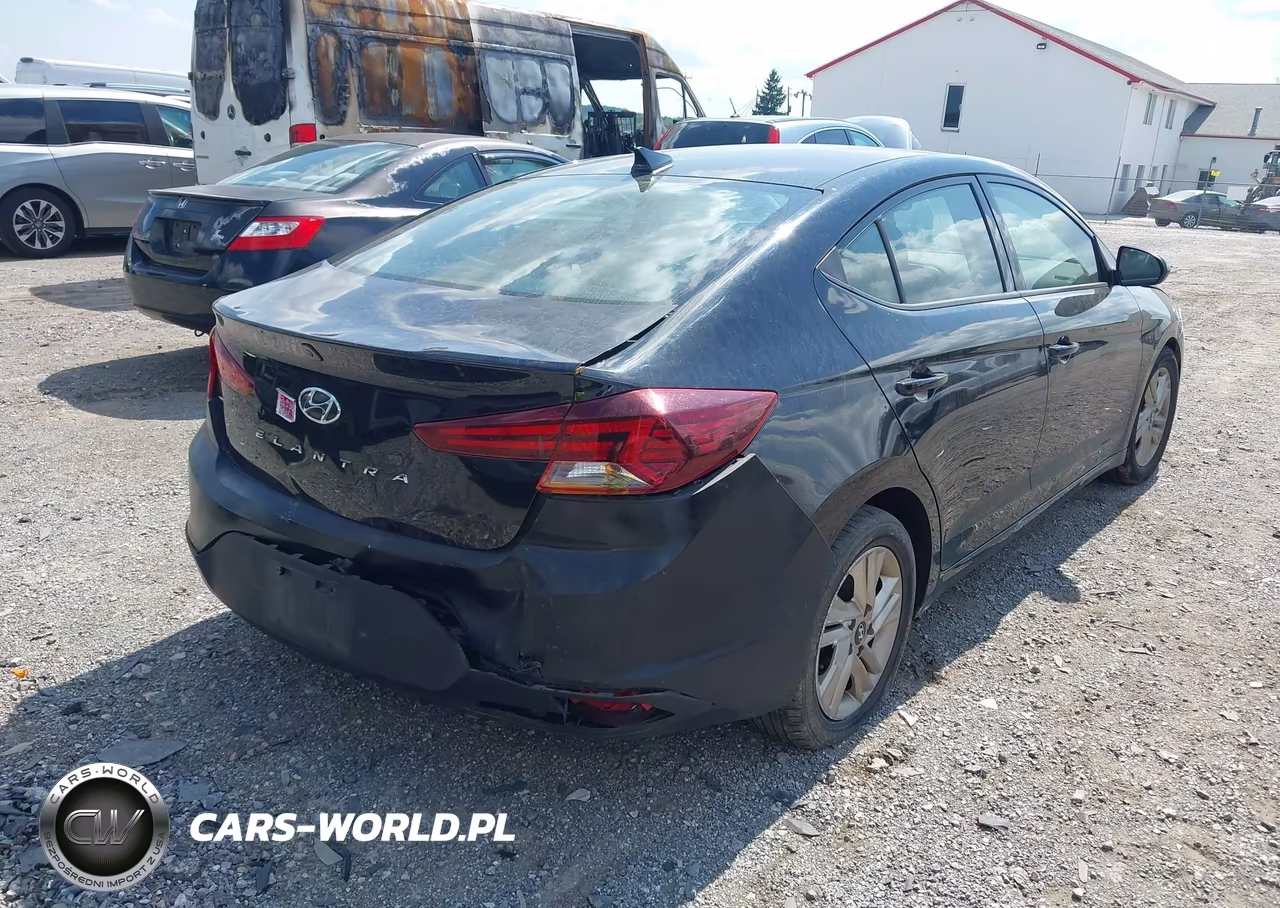 2019 Hyundai Elantra Value Edition VIN:5NPD84LF3KH463063 - 4